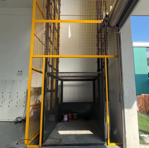 荆州导轨式升降机助力物流园破解运输难题